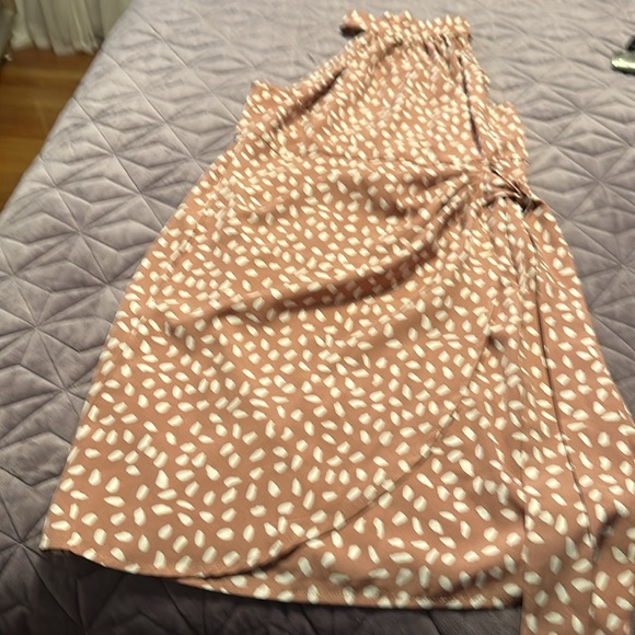 Posh show listing - Picture 2 of 2